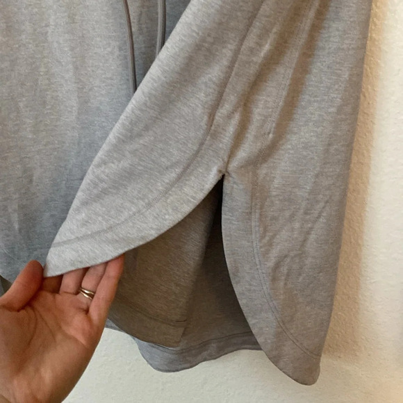 Athleta XXS Light Grey Oversized Hoodie Pullover - Picture 4 of 7